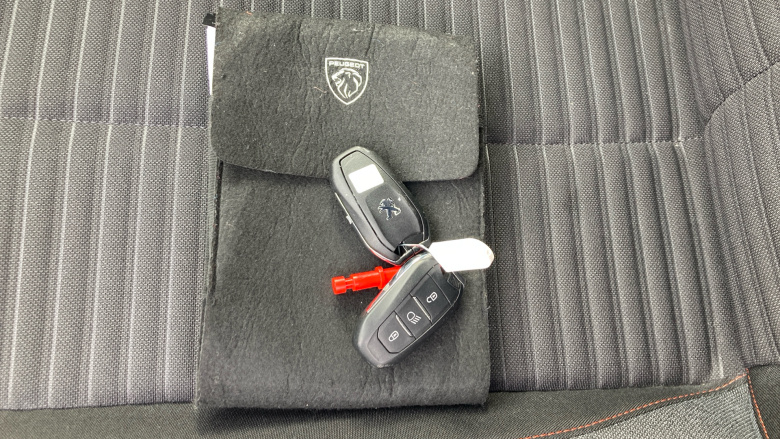 Peugeot 208 1.2 PureTech 100 Active Premium + 5dr Petrol Hatchback